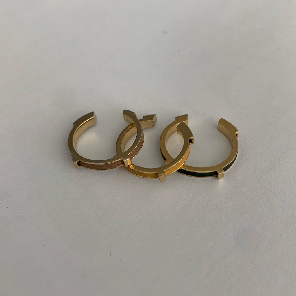 Bcbgmaxazria 3 Gold Plated Rings With Leather - Size 7 20$